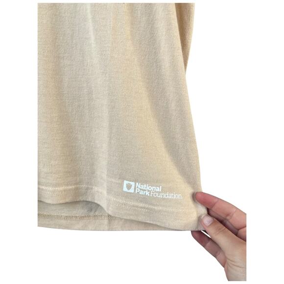 Desert Dreamer Joshua Tree California graphic tee beige green XS NWT - Picture 5 of 8